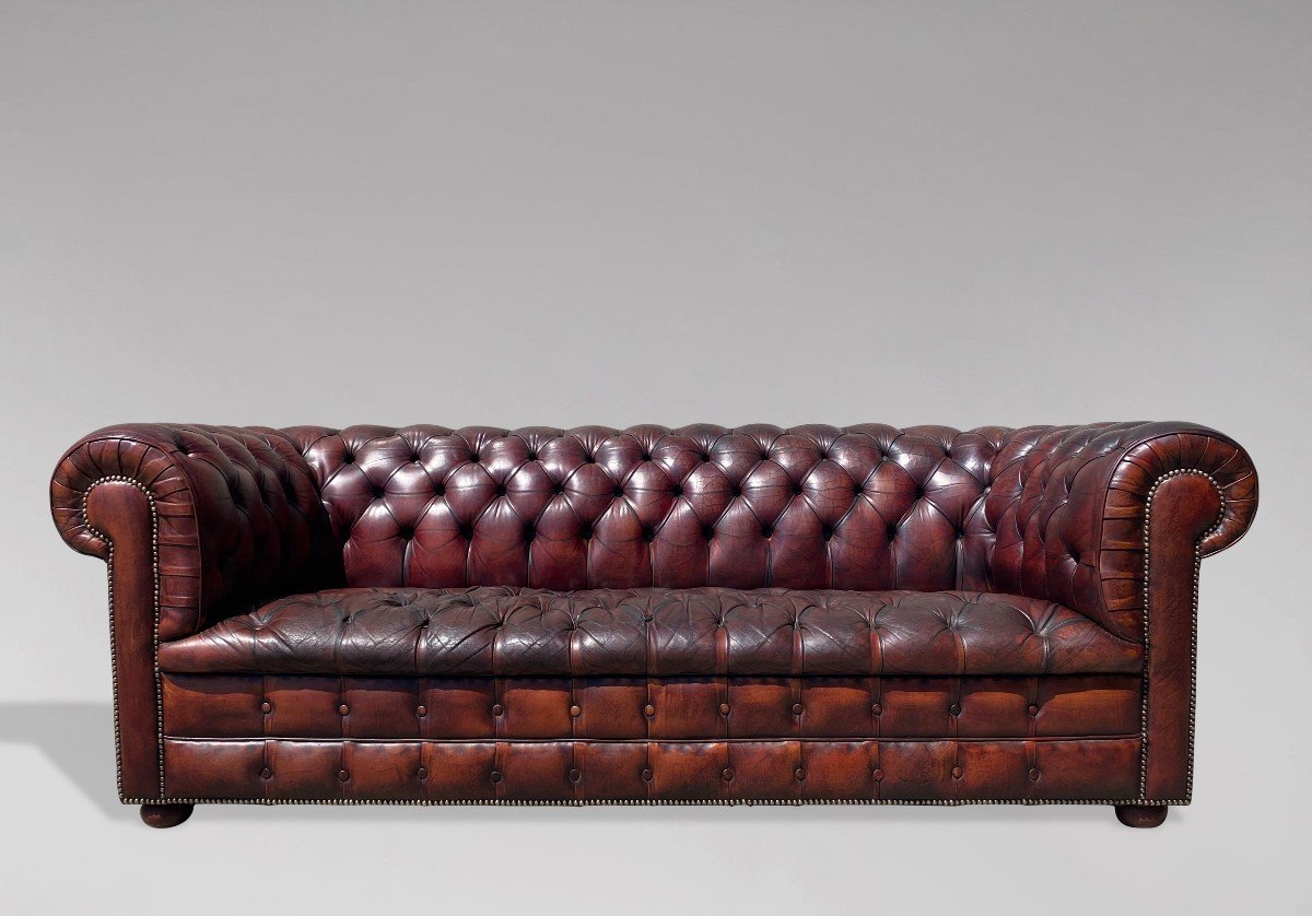 20ème Siècle, Chesterfield Trois Places en Cuir Bordeaux 