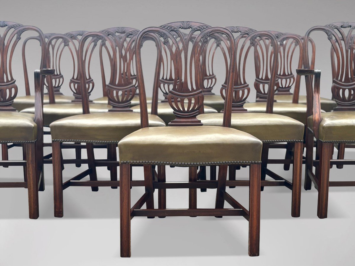 Large Set Of 14 Hepplewhite Style Mahogany Dining Chairs-photo-3