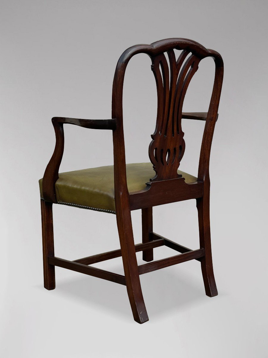 Large Set Of 14 Hepplewhite Style Mahogany Dining Chairs-photo-6