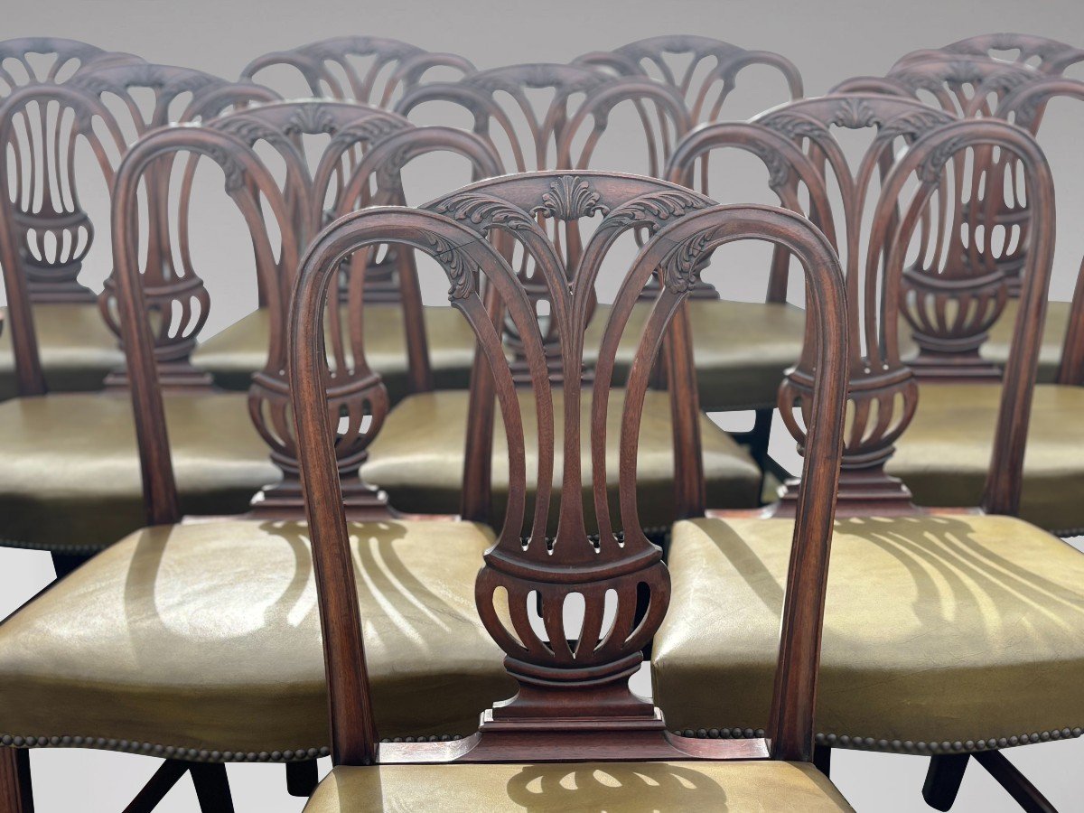Large Set Of 14 Hepplewhite Style Mahogany Dining Chairs-photo-7