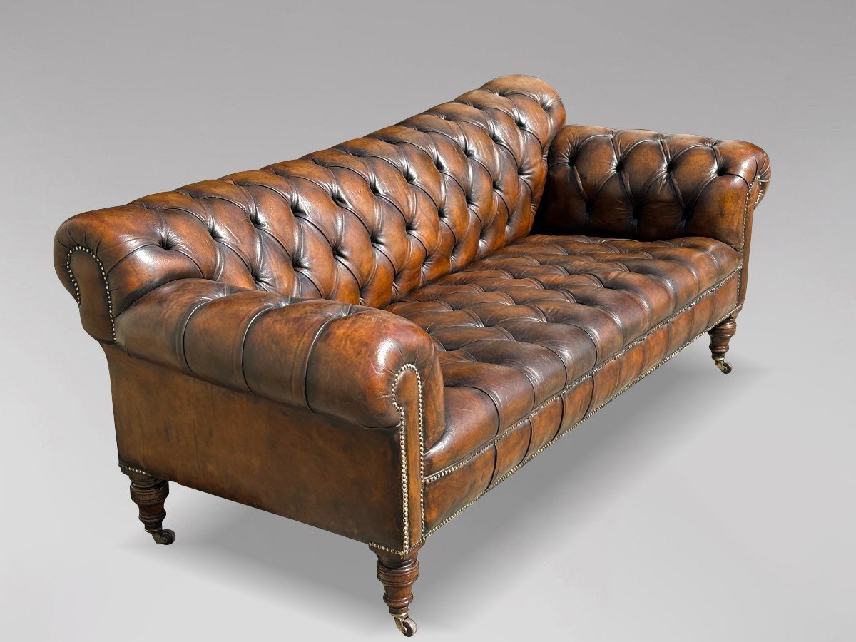 19th Century Victorian Period Leather Chesterfield Sofa-photo-2