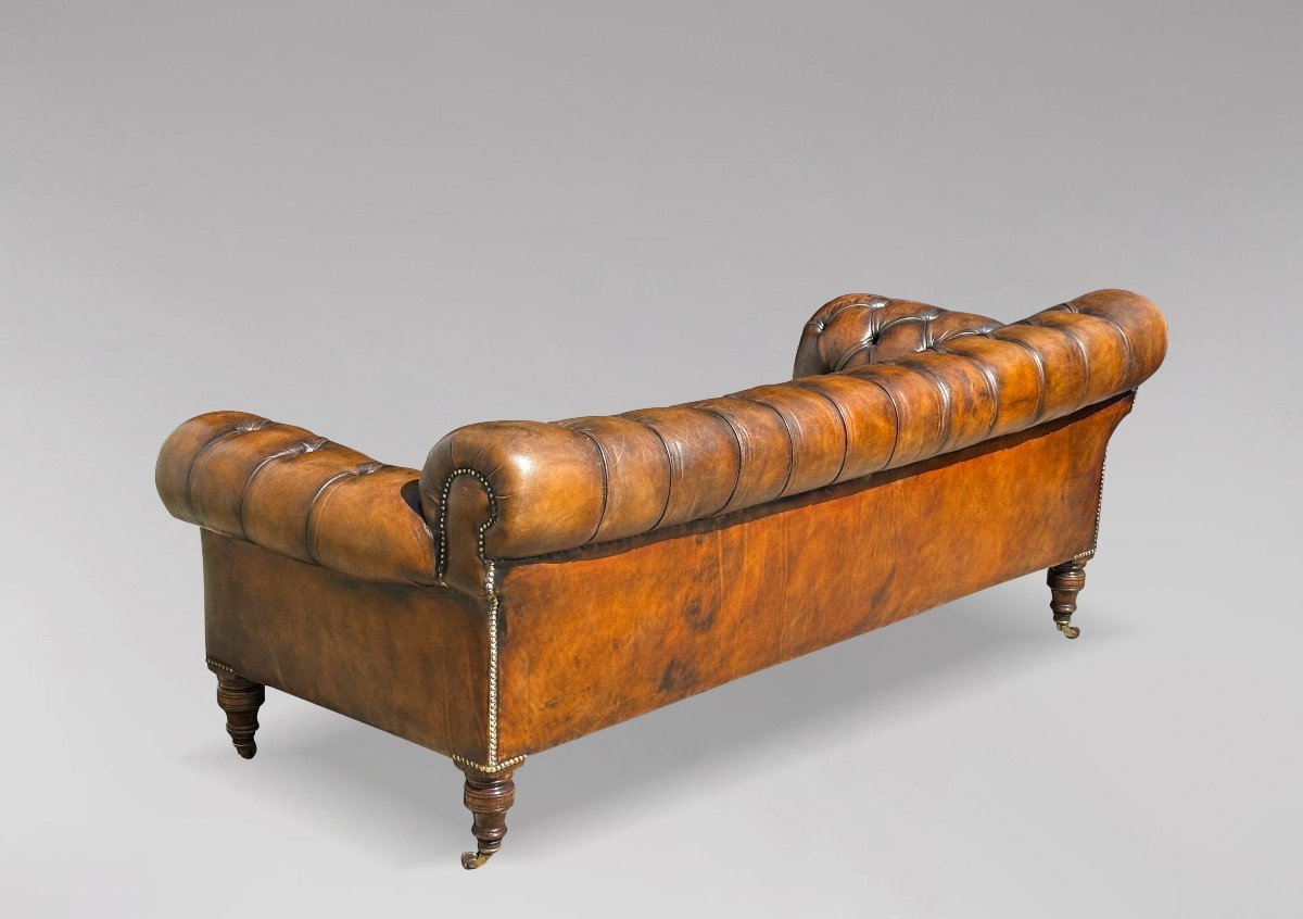 19th Century Victorian Period Leather Chesterfield Sofa-photo-3
