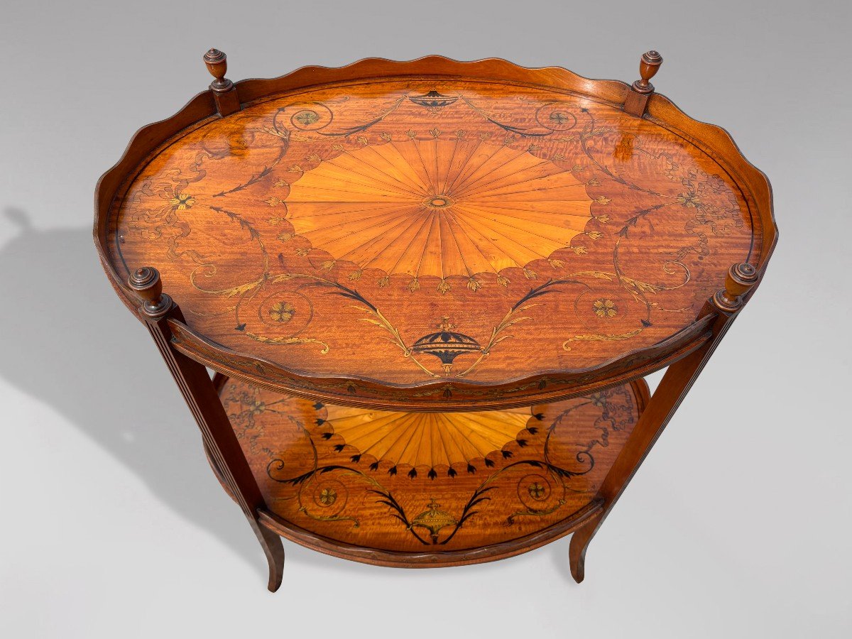 Table Etagère Ovale en Marqueterie de la Période Édouardienne -photo-1