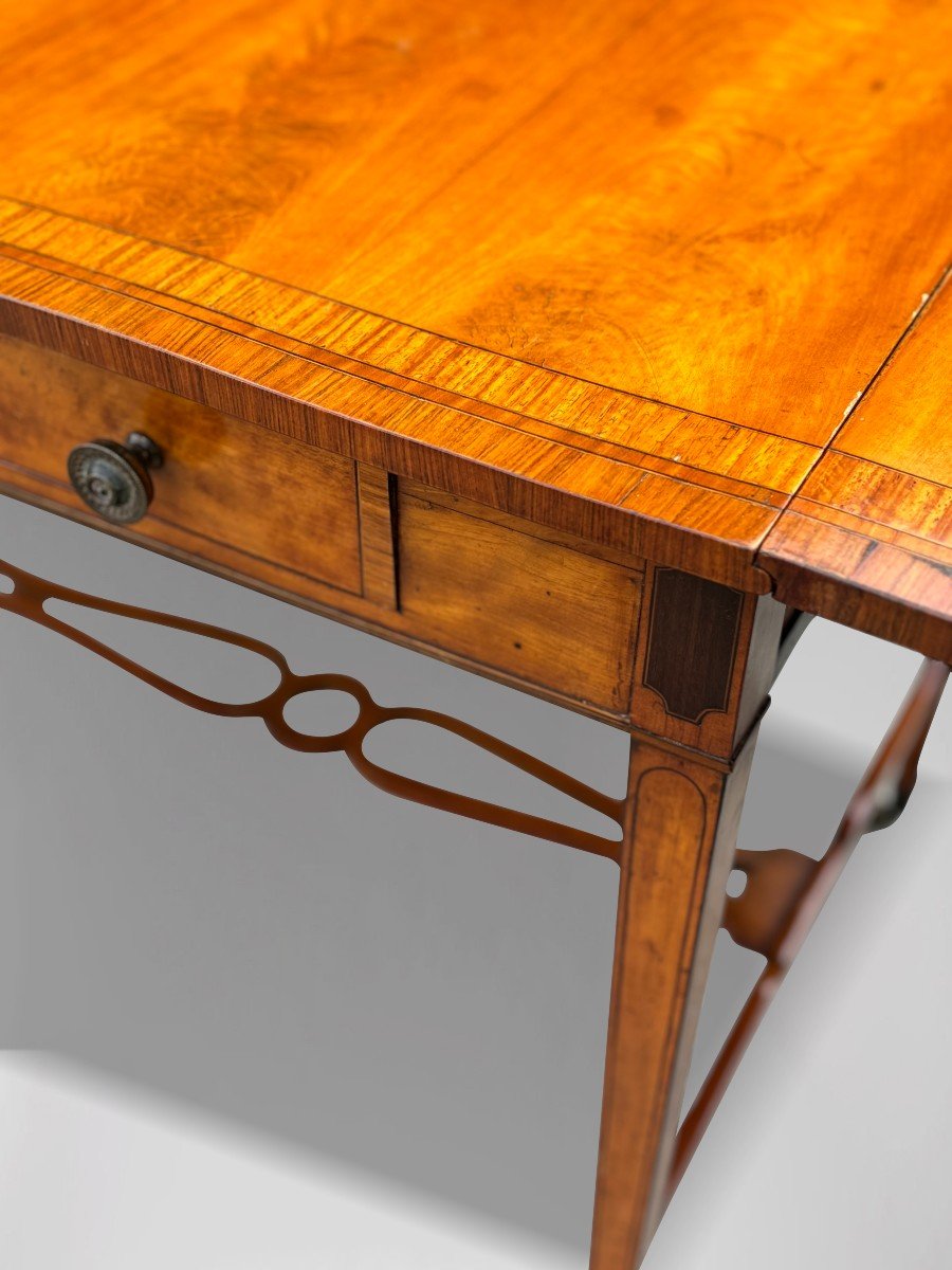 18ème Siècle, Table de Canapé en Bois Satiné d'Époque Sheraton George III -photo-2