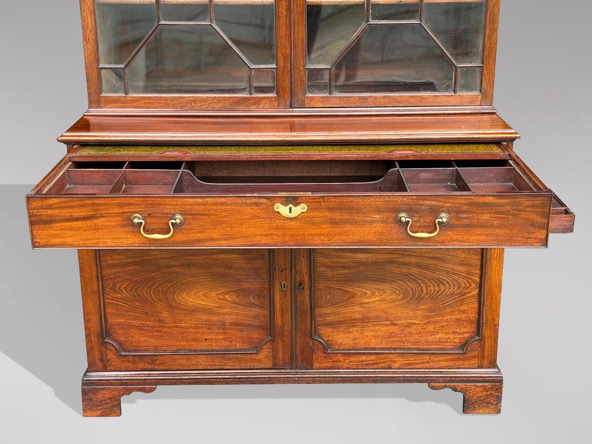 18th Century George III Period Mahogany Secretary Bookcase-photo-2