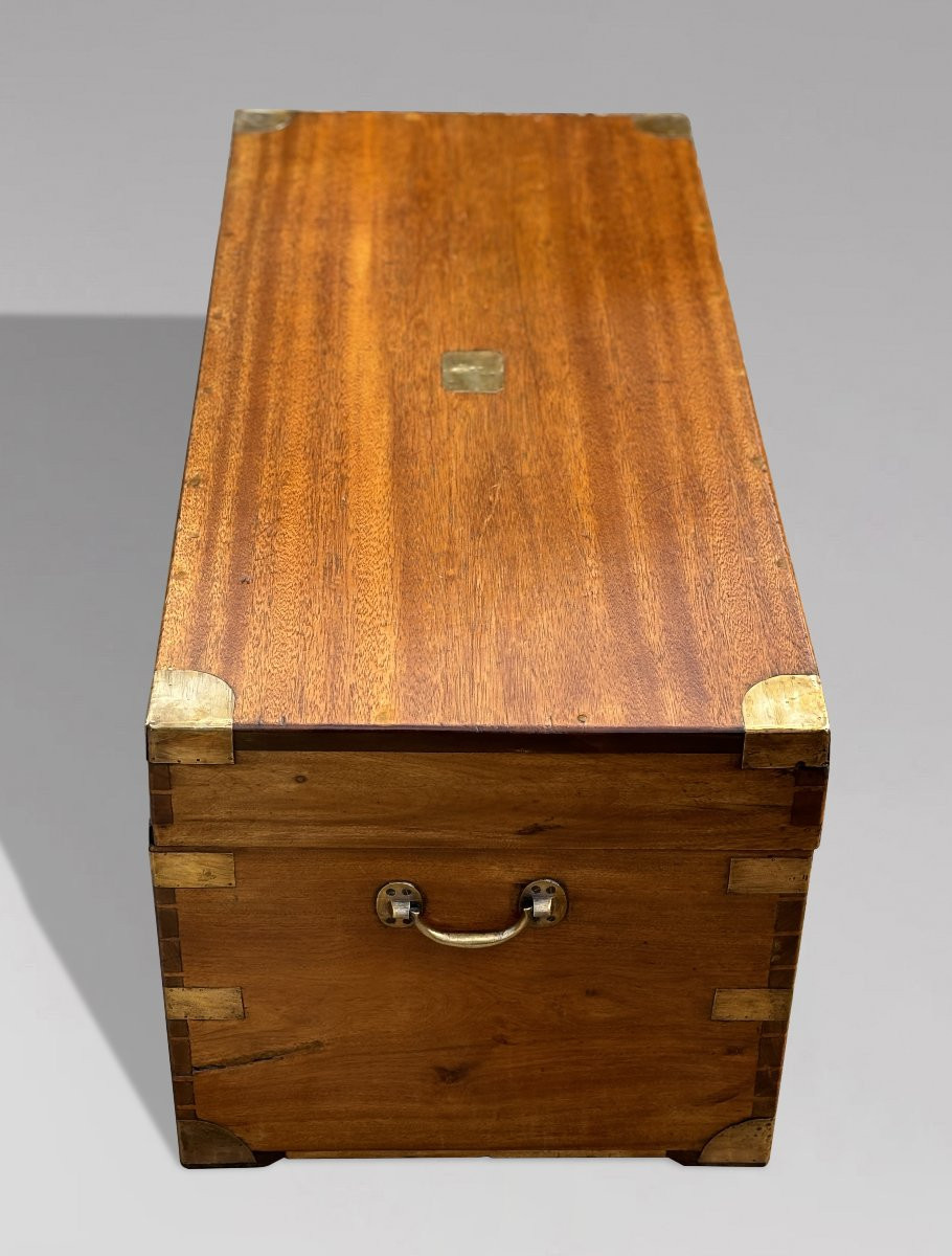 19ème Siècle, Malle de Voyage en Bois de Camphre-photo-1