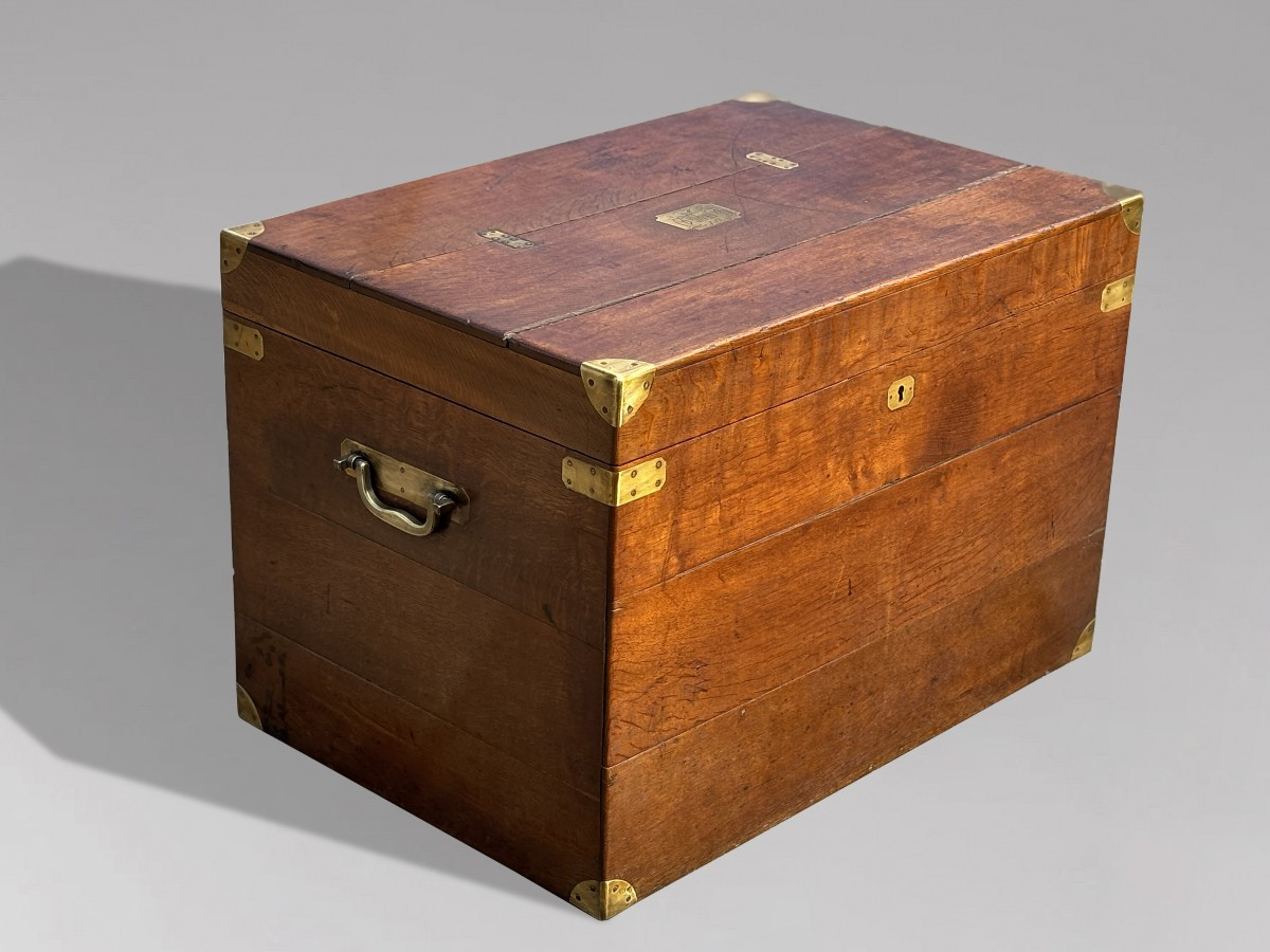 19ème siècle, Malle de Voyage Victorienne en Chêne et Laiton