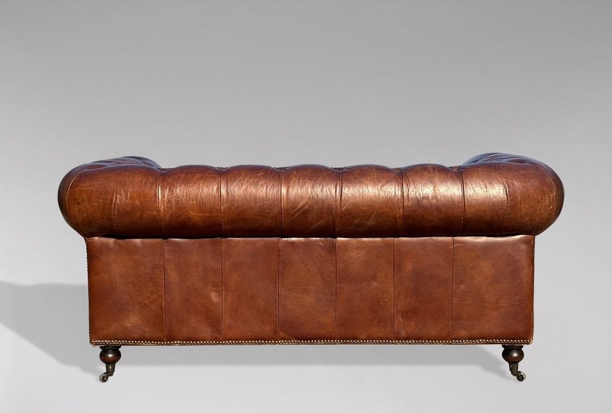 Brown Leather 2-seater Chesterfield Sofa-photo-4