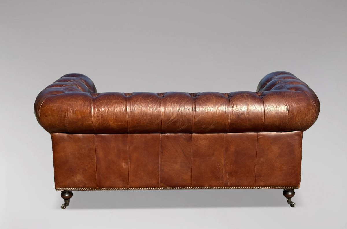Brown Leather 2-seater Chesterfield Sofa-photo-5