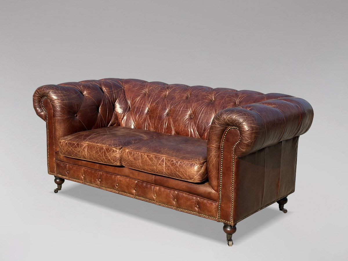 Brown Leather 2-seater Chesterfield Sofa