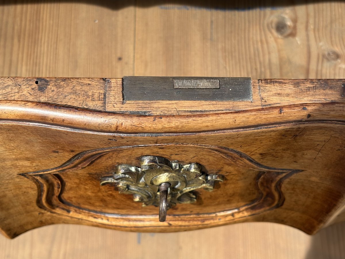 18th Century Louis XV Period Walnut Commode-photo-5