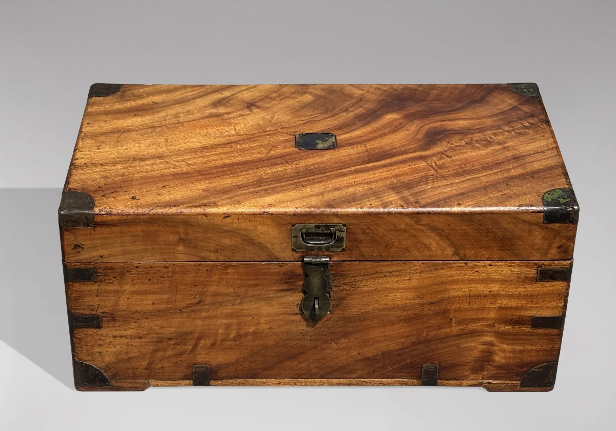 Mid 19th Century Camphor Wood Traveling Trunk-photo-3