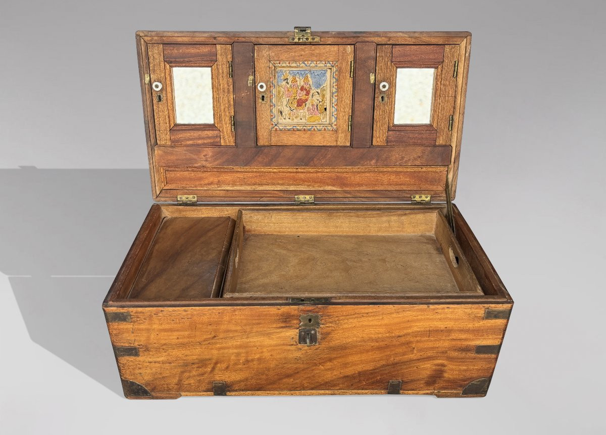 Mid 19th Century Camphor Wood Traveling Trunk-photo-4