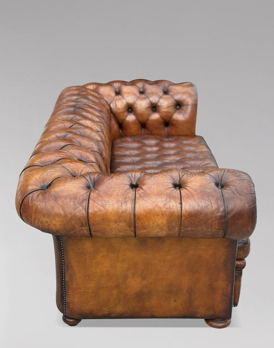 19th Century Victorian Period Brown Leather Chesterfield Sofa-photo-2