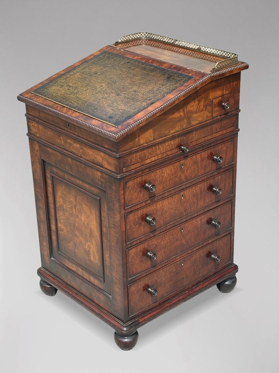 18th Century George III Period Mahogany Davenport By Gillows Of Lancaster