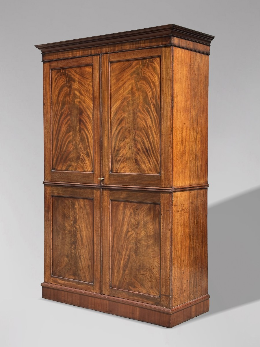 Armoire en Acajou du Début du 19ème Siècle, Époque George IV