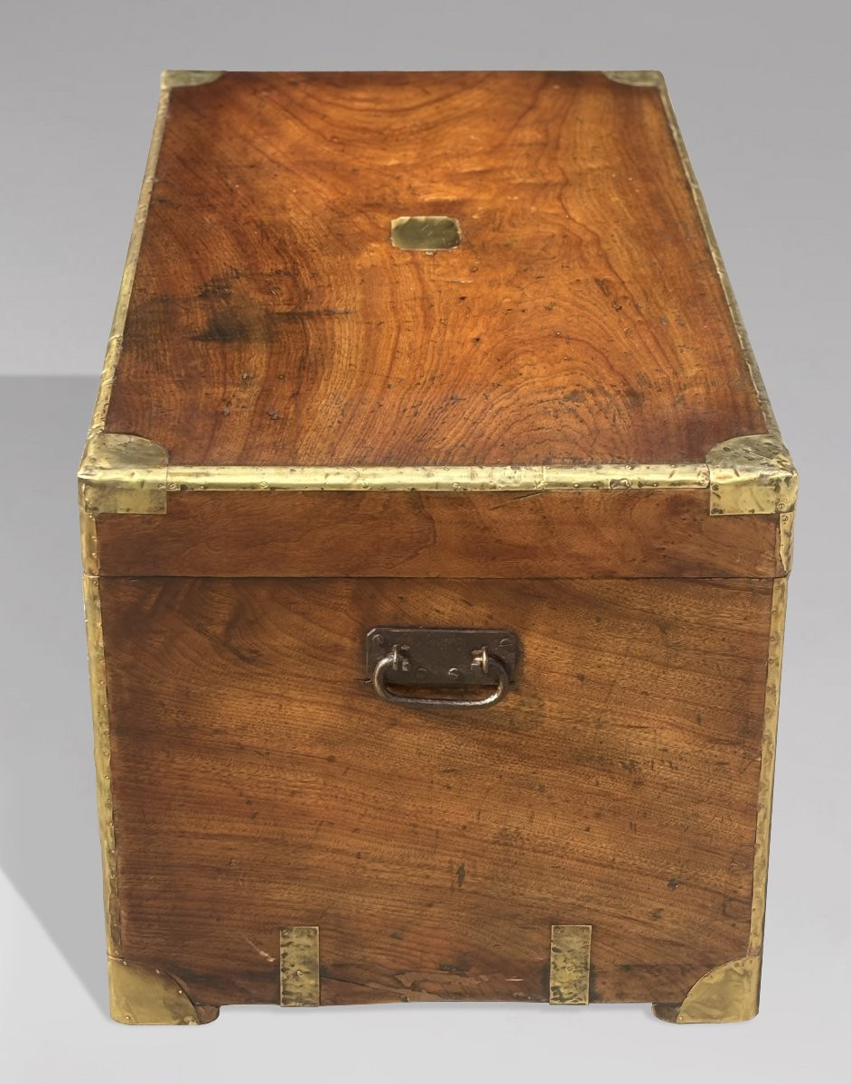 Large 19th Century Camphor Wood Campaign Trunk-photo-5