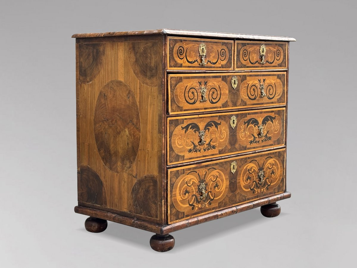17th Century William & Mary Period Marquetry Inlaid Oyster Walnut Chest Of Drawers-photo-4