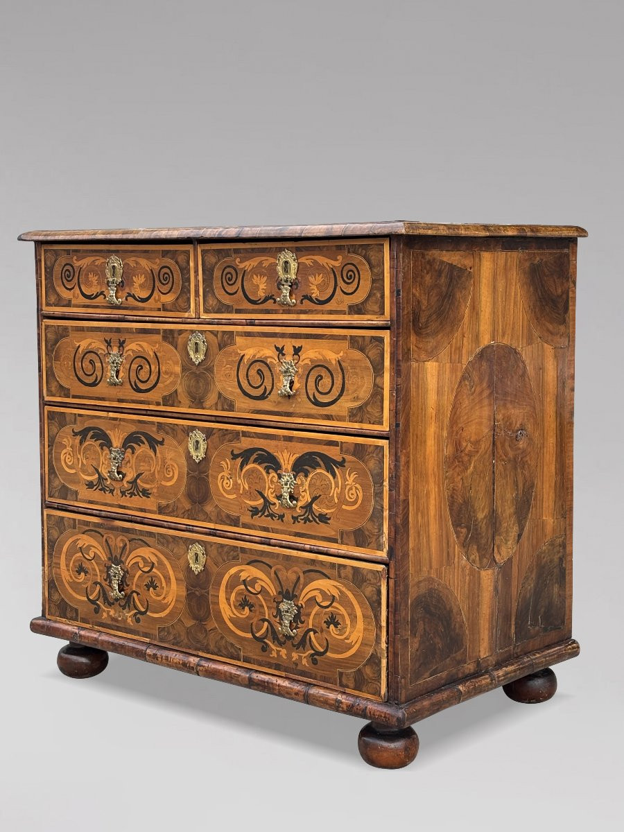 17th Century William & Mary Period Marquetry Inlaid Oyster Walnut Chest Of Drawers-photo-6