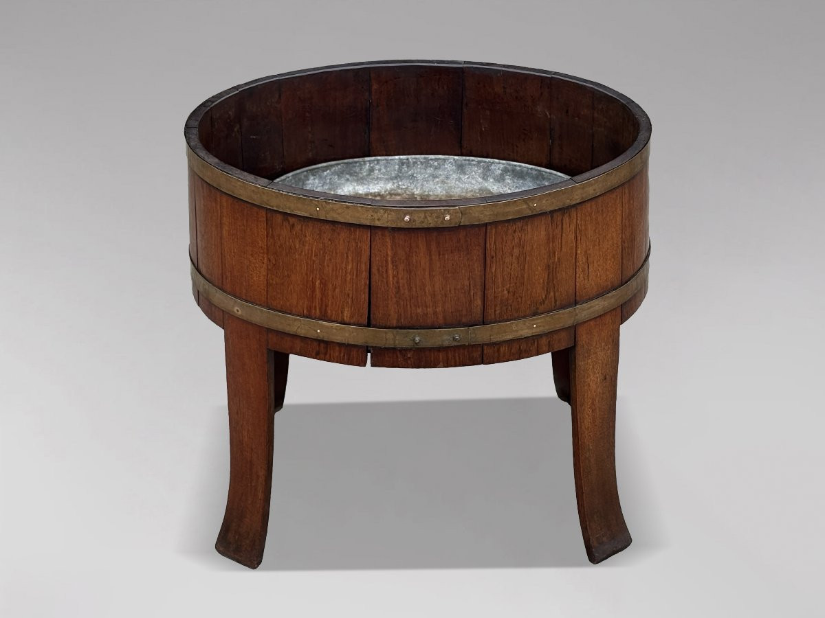 18th Century George III Period Walnut Brass-bound Wine Cooler-photo-2