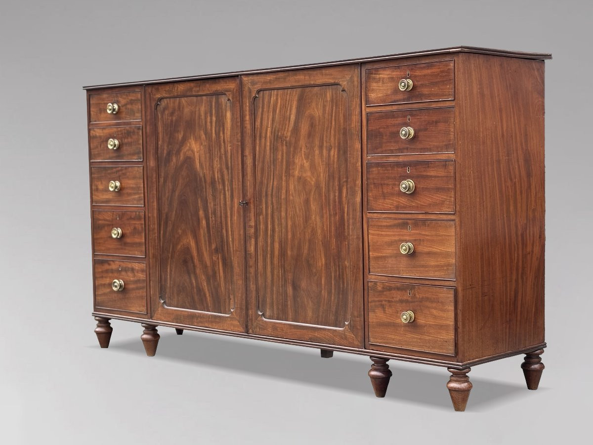 18th Century George III Period Mahogany Low Gentleman's Press Cupboard-photo-3