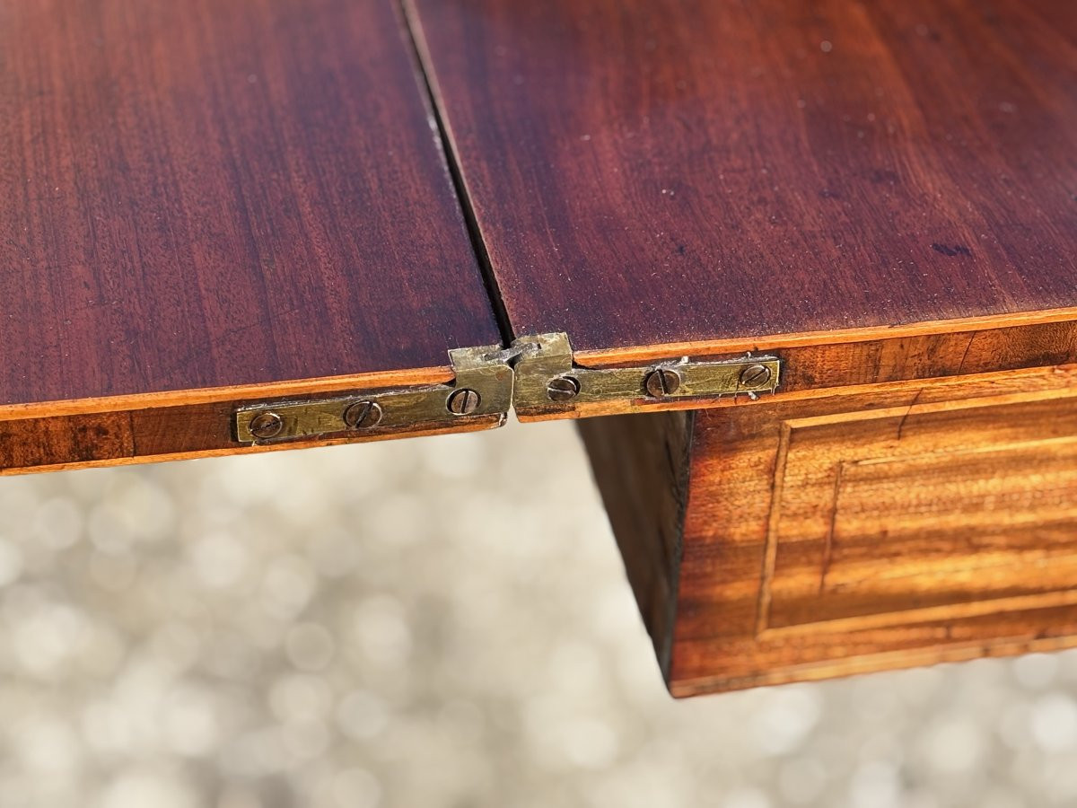 18th Century George III Period Mahogany Satinwood Inlay Fold-over Tea Table-photo-4