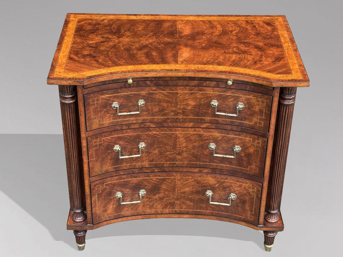 1980's Quality Walnut Inlaid Dresser By Brights Of Nettlebed-photo-2