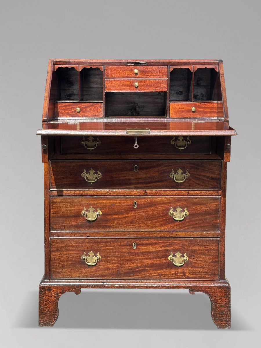 Diminutive 18th Century George III Period Mahogany Desk-photo-2