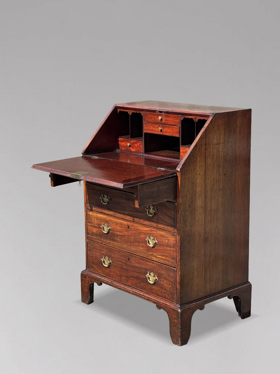 Diminutive 18th Century George III Period Mahogany Desk-photo-4