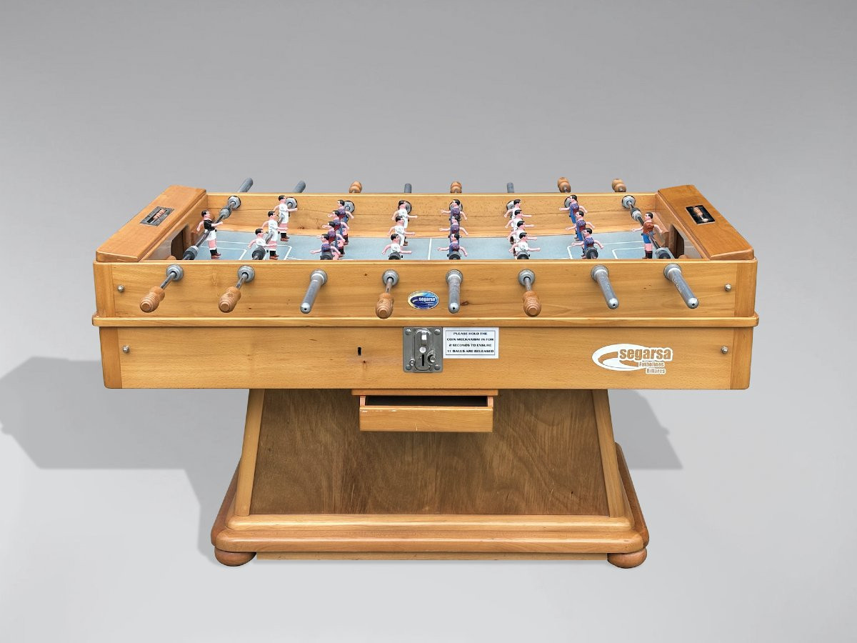  1980s Spanish Foosball Kicker Table-photo-2