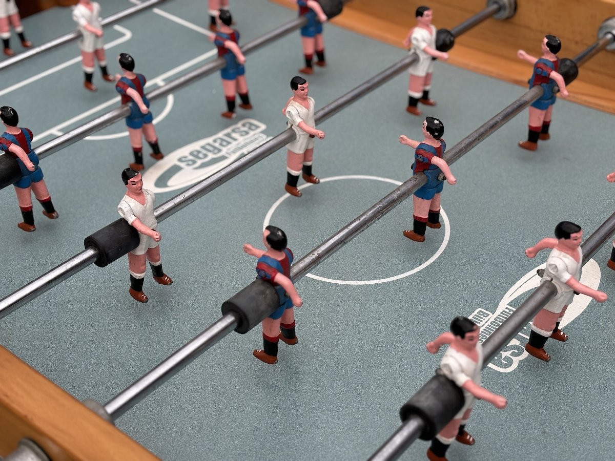  1980s Spanish Foosball Kicker Table-photo-3
