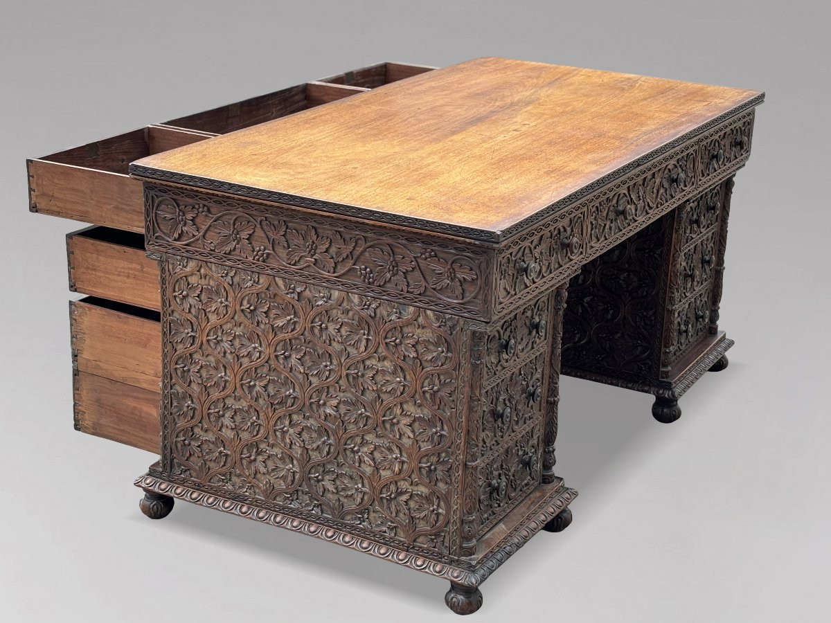 19ème Siècle, Bureau Anglo-Indien en Padouk Sculpté-photo-5