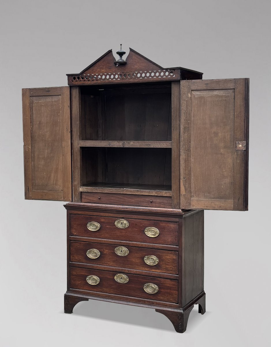 18th Century George III Period Oak Housekeeper's Cupboard-photo-4