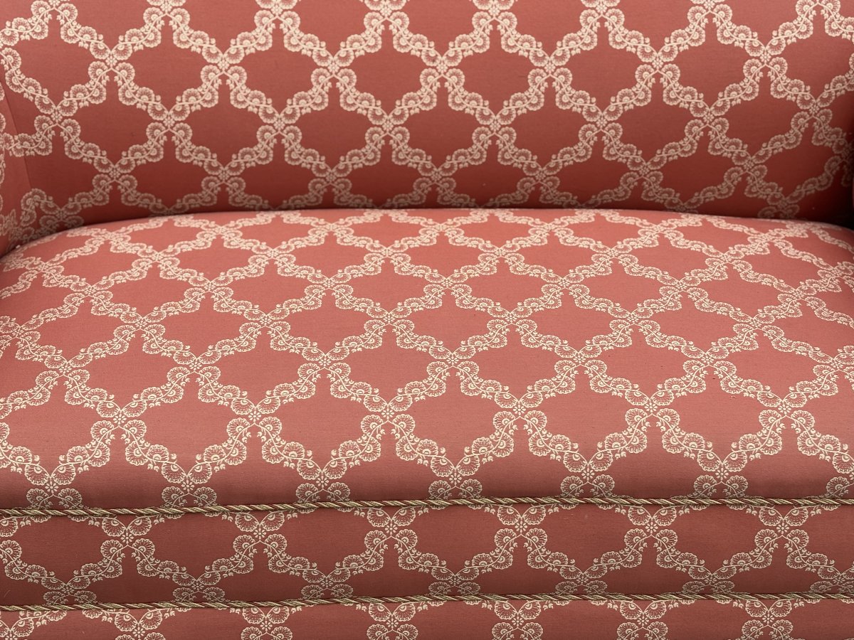 19th Century Victorian Period Upholstered Drop-end Chesterfield Sofa-photo-4