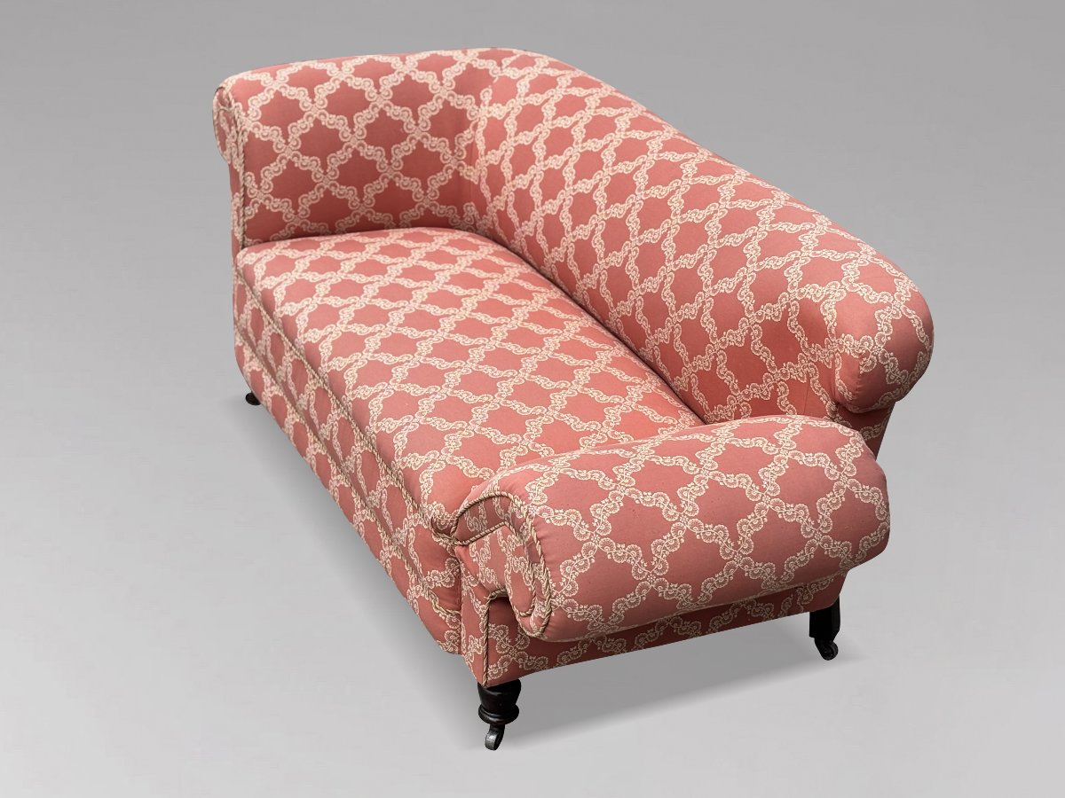 19th Century Victorian Period Upholstered Drop-end Chesterfield Sofa-photo-4