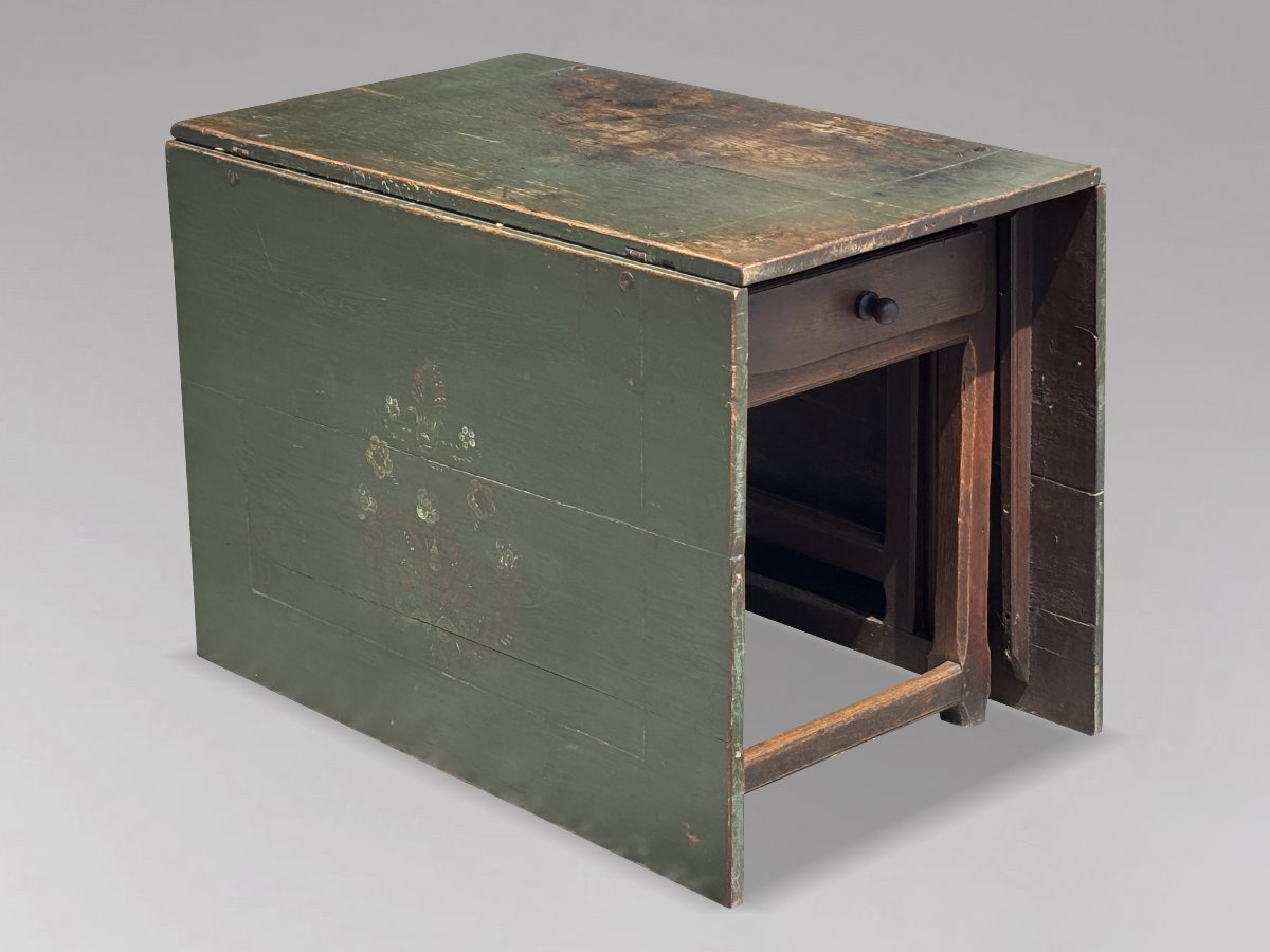 19th Century Swedish Green Painted Top Drop-leaf Dining Table-photo-3