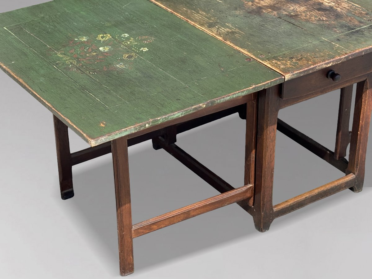 19th Century Swedish Green Painted Top Drop-leaf Dining Table-photo-4