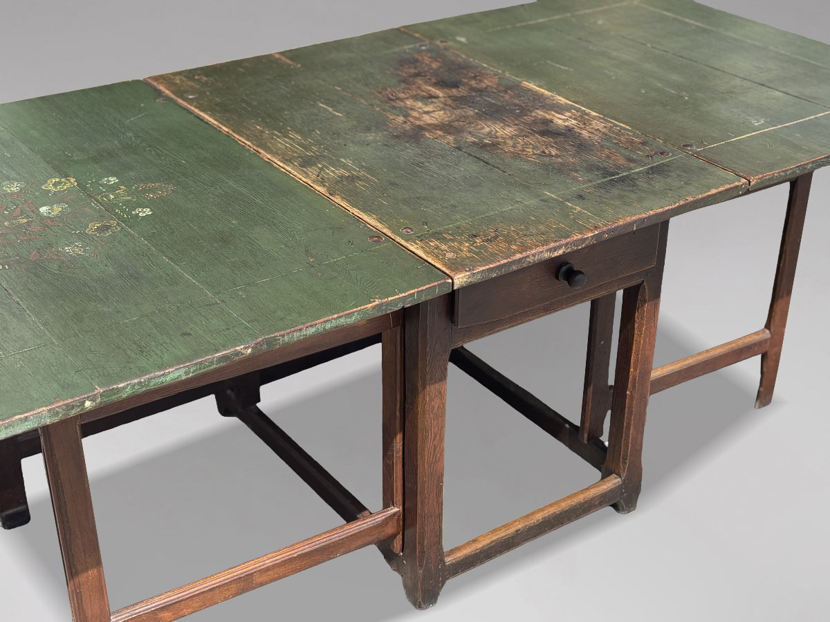 19th Century Swedish Green Painted Top Drop-leaf Dining Table-photo-4