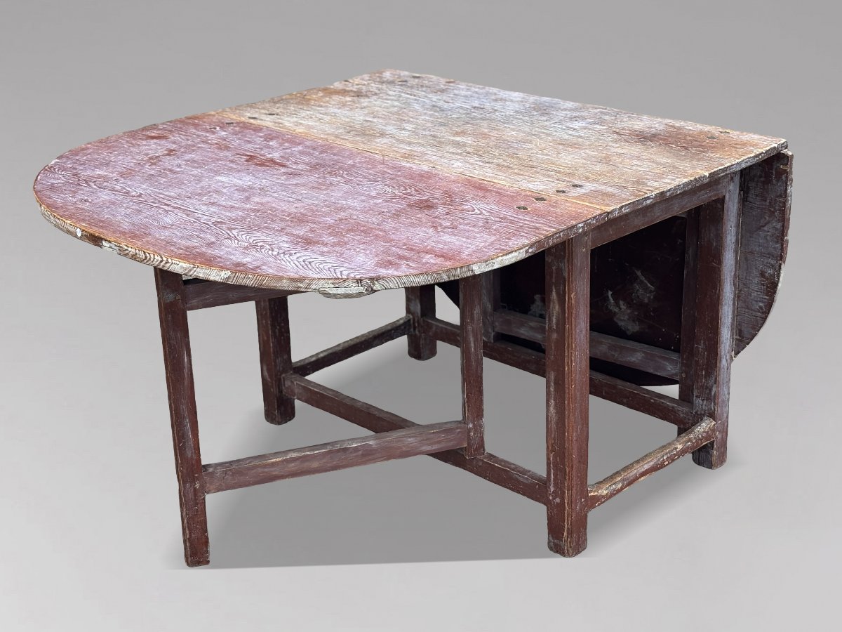 Early 19th-century Swedish Painted Drop-leaf Dining Table-photo-4