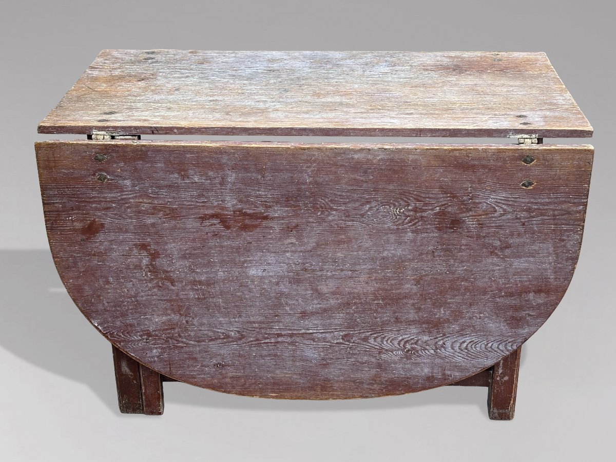 Early 19th-century Swedish Painted Drop-leaf Dining Table-photo-4