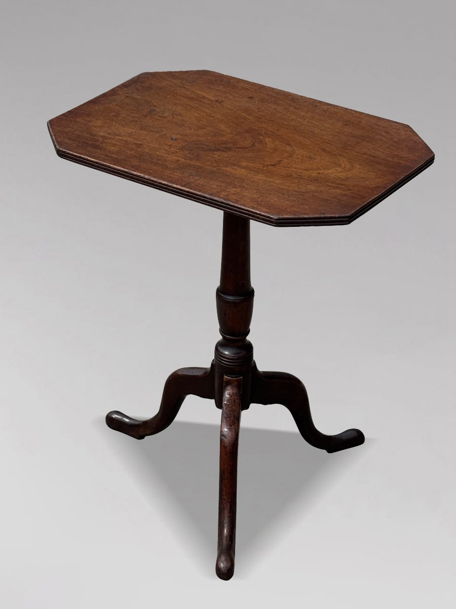 18th-century George III Period Octagonal Mahogany Tripod Table