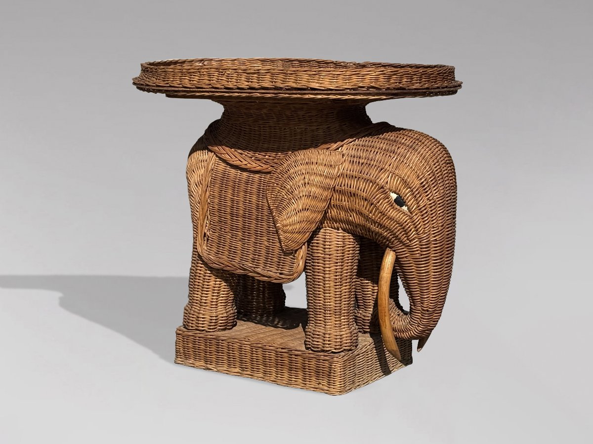 1970s Italian Hand-woven Wicker Elephant Side Table-photo-3