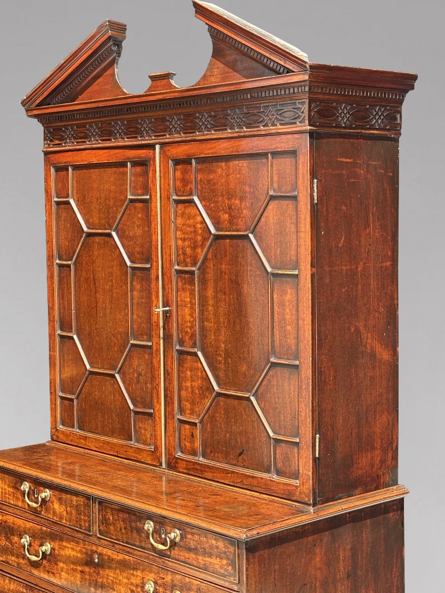 18th-century George III-period Thomas Chippendale Mahogany Bookcase-photo-3