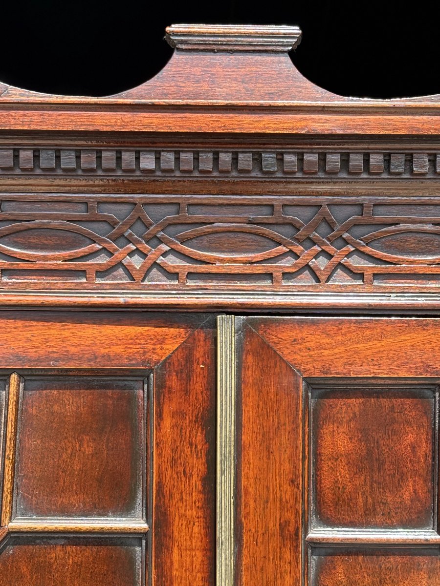 18th-century George III-period Thomas Chippendale Mahogany Bookcase-photo-6