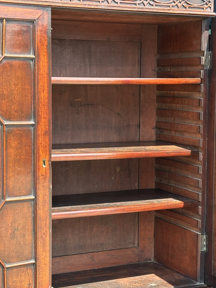18th-century George III-period Thomas Chippendale Mahogany Bookcase-photo-7