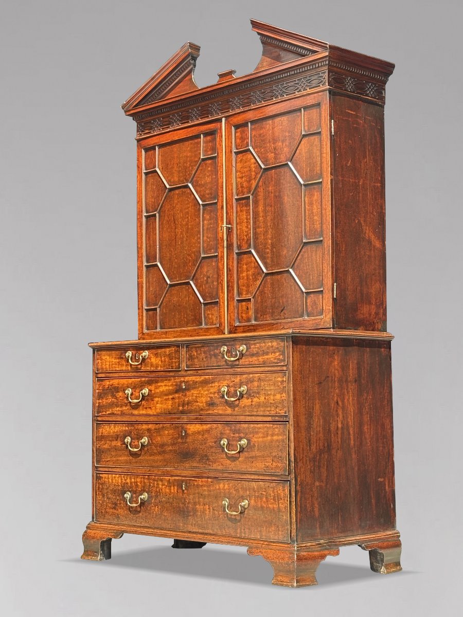 18th-century George III-period Thomas Chippendale Mahogany Bookcase