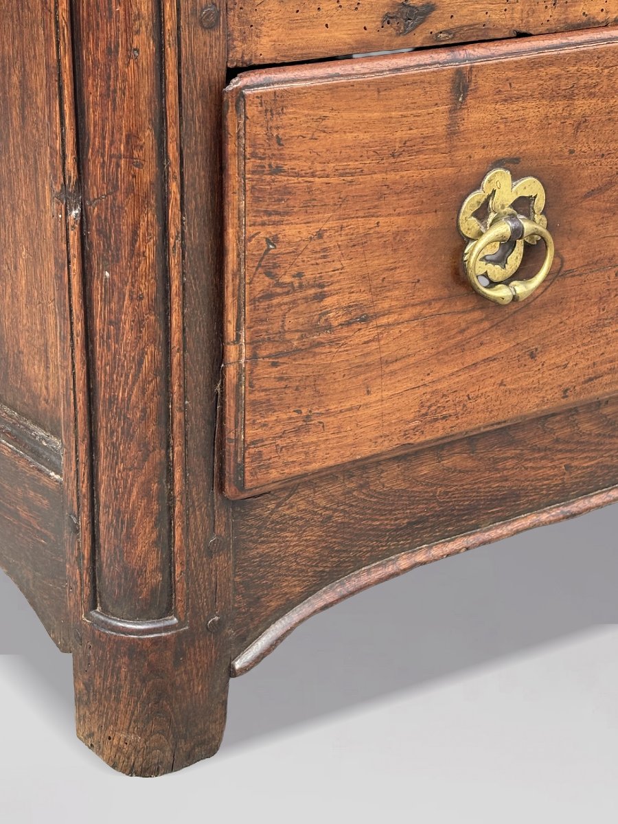 17ème Siècle, Commode Provinciale Française en Noyer-photo-1
