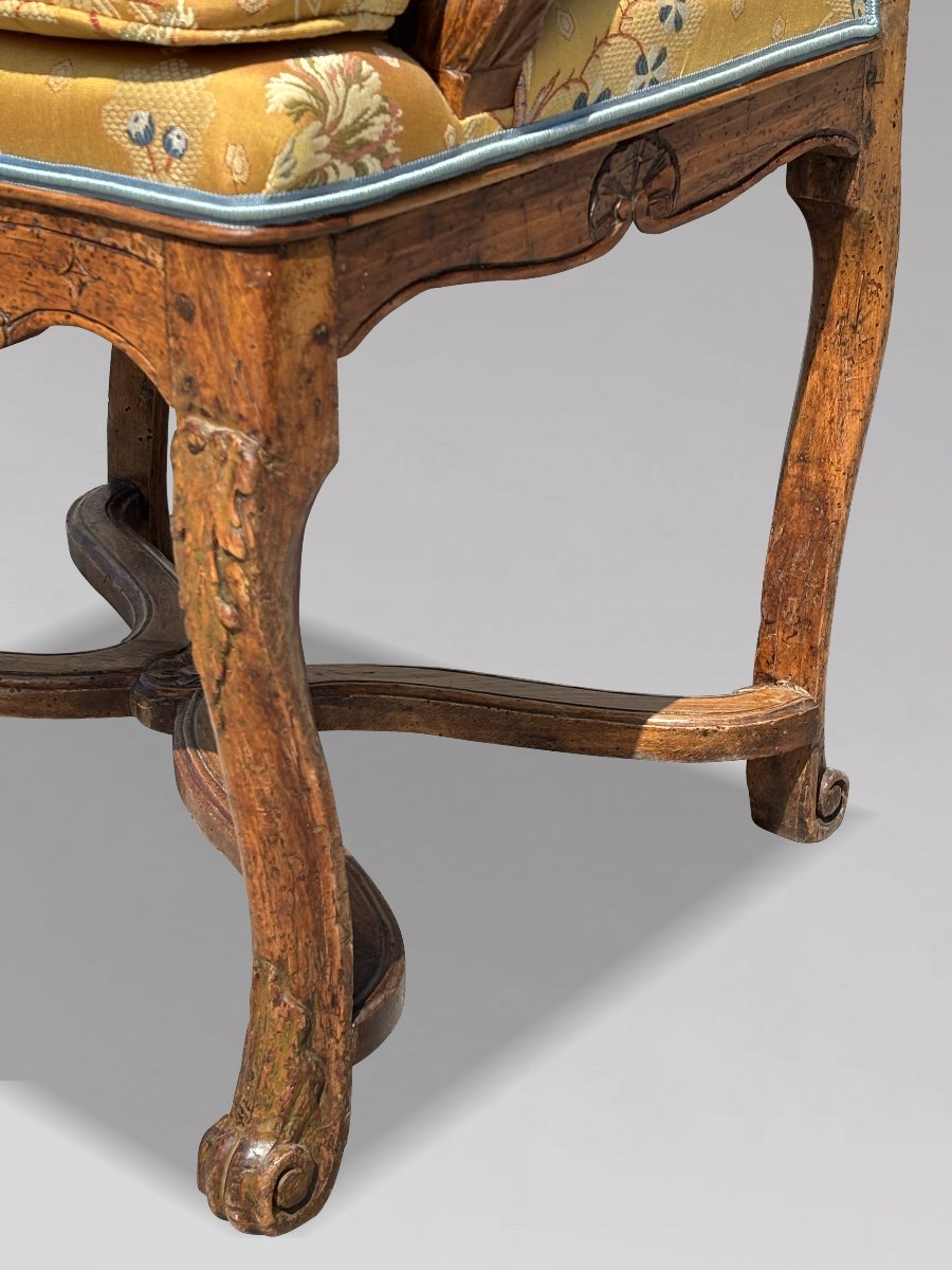 18th-century French Carved Walnut Armchair-photo-7