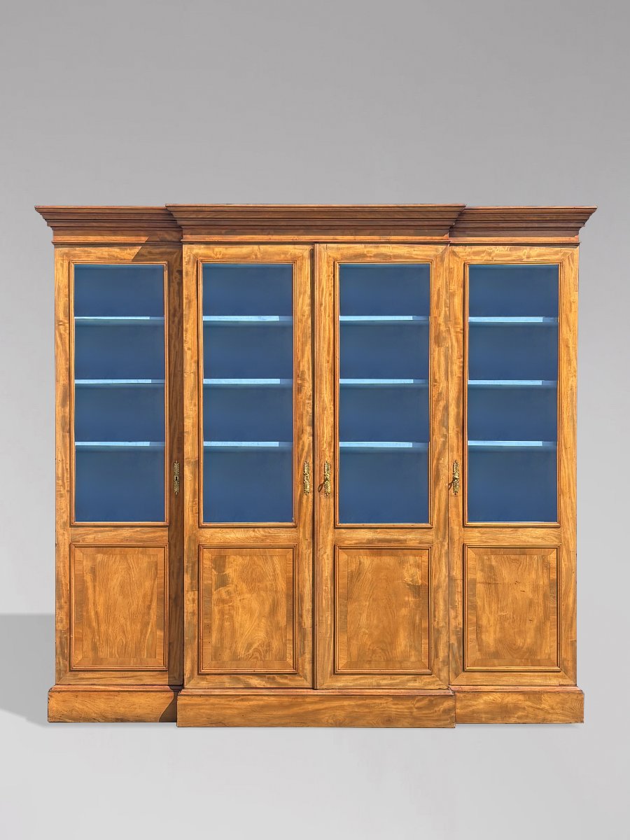 19ème Siècle, Bibliothèque à Quatre Portes en Noyer de Style Louis-Philippe 