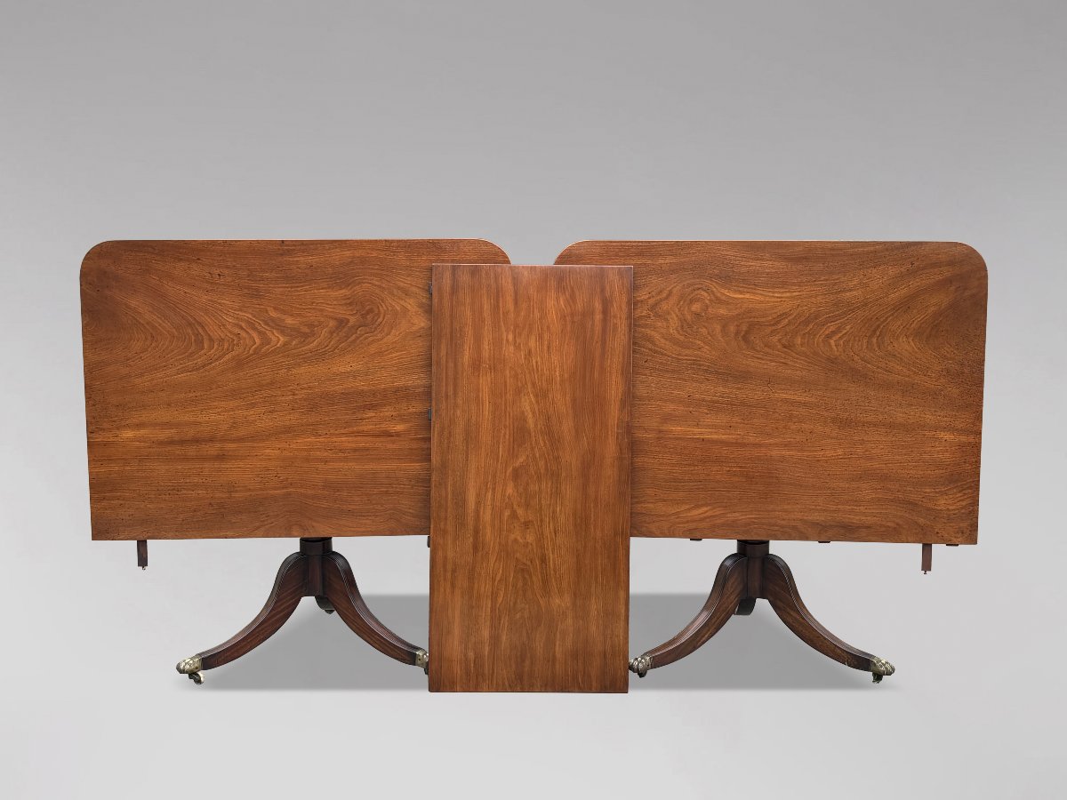 Early 19th-century Georgian Mahogany Twin-pillar Dining Table-photo-2